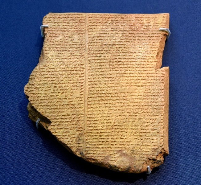 Šaltinis: https://www.ancient.eu Viena epo apie Gilgamešą lentelių, saugomų Britų muziejuje Londone